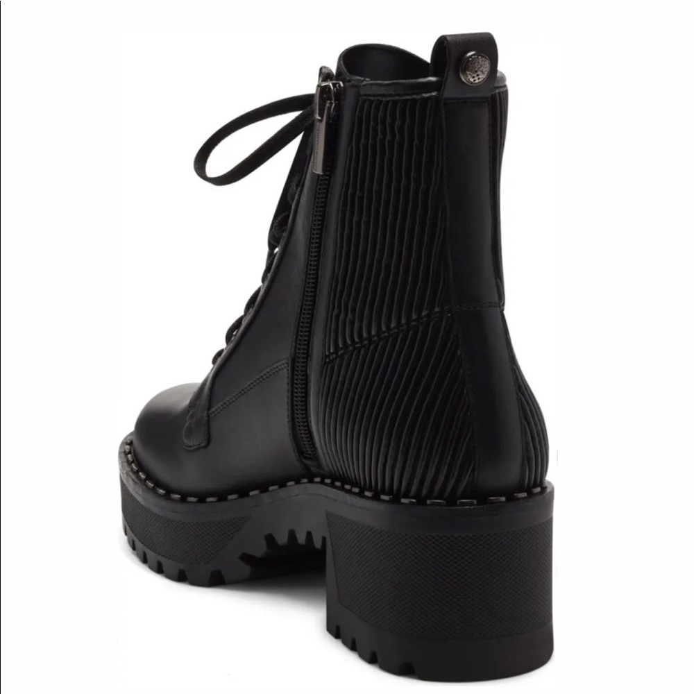 VINCE CAMUTO Movelly Bootie SOLD OUT EVERYWHERE! Size 7.5 - Picture 2 of 2